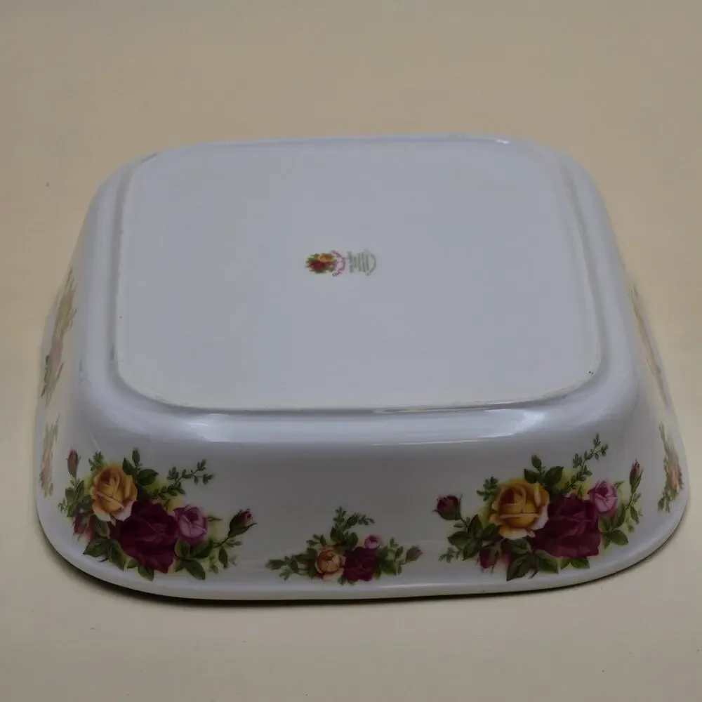 Royal Albert this elegant